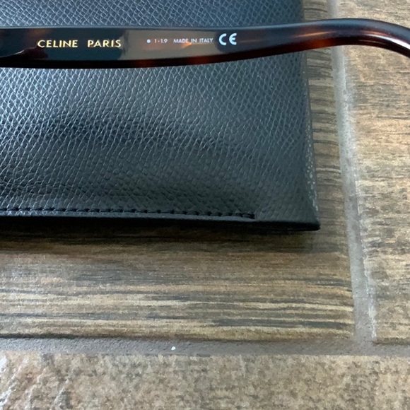 Celine Tortoise Sunnies - Picture 8 of 9